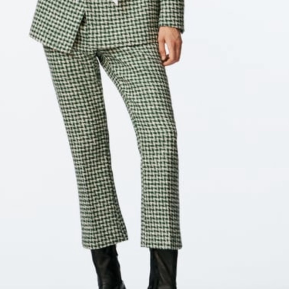 Zara Structured Mini Flare Pants Size M